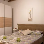 Apartment Vale